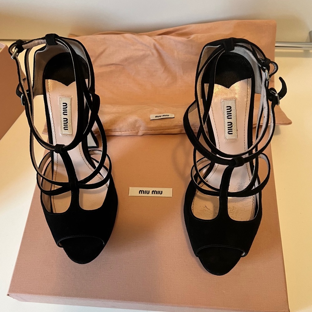 Miu Miu heels. Black. Velvet fabric. Size EU 37.5.